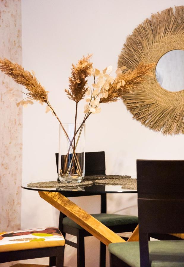 ורשה Metro Swietokrzyska Boho Aesthetic Apartment מראה חיצוני תמונה